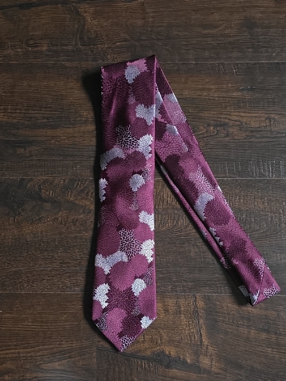 Stacy Adams Plum Floral Jacquard Tie with Silver Accents